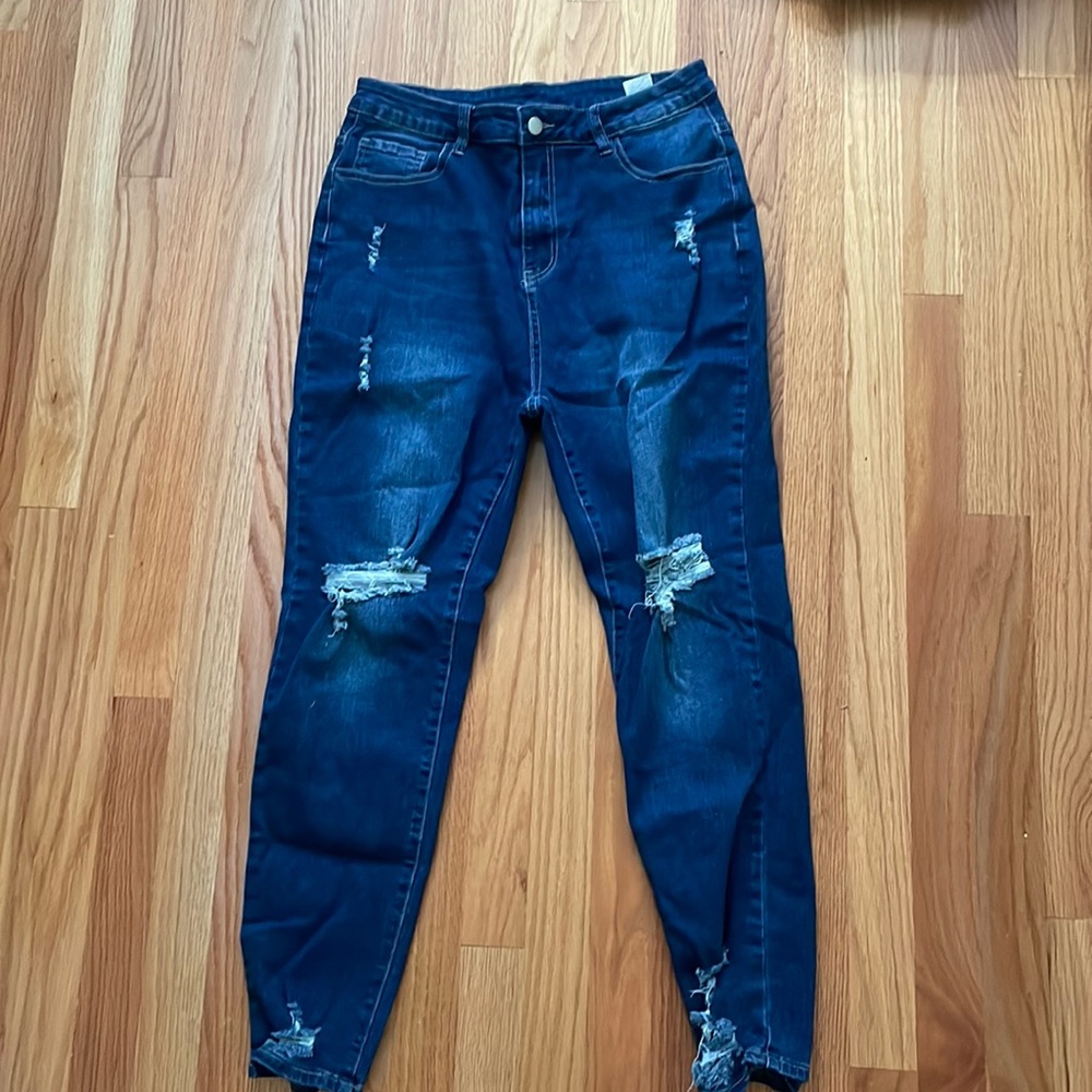 distressed skinny jeans